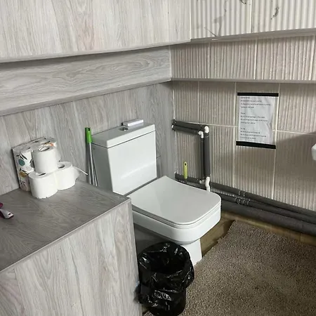 Apartment Outlet 5